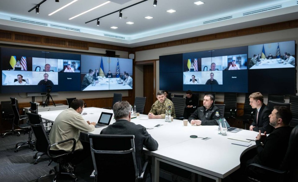 Зеленський обговорив із представниками США гарантії безпеки для України